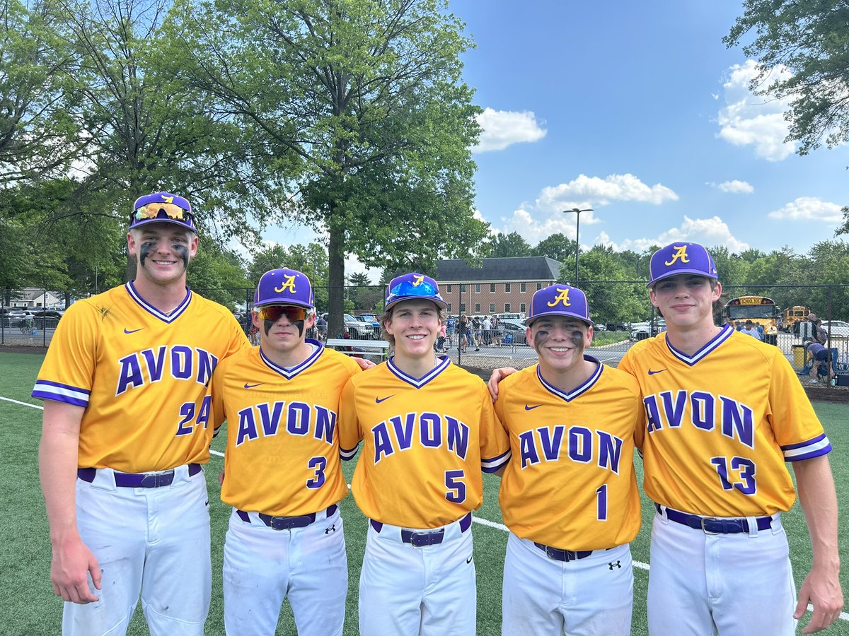 Eagles Win!! Avon defeats Midview 13-8 to advance to the District Finals on Thursday.  Now….. Seniors hustle back to school time to Graduate!!! 🎓🦅