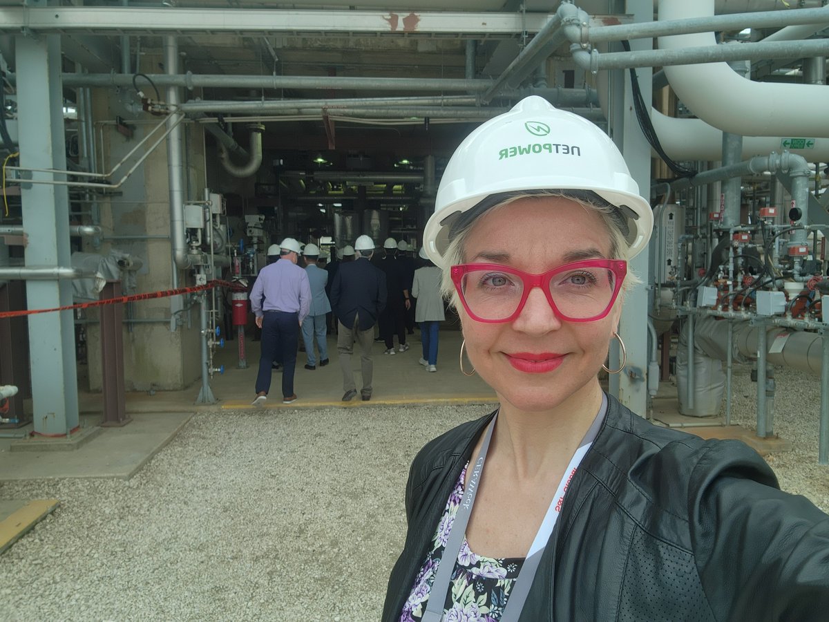 Walking around the @_NETPower pilot facility in La Porte, Texas, I felt like I was walking through a tubular spaceship. The complex seemed like a plate of pipeline spaghetti to the uninitiated. But pipeline spaghetti it is not. My @CipherClimate dispatch: bit.ly/3QWcSYm