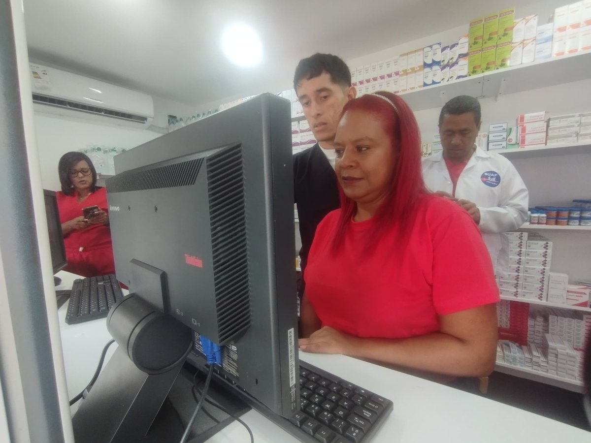 mintransporteve's tweet photo. #Entérate | ¡Bienestar para el pueblo venezolano! Con la inauguración de la nueva FARMATRANSPORTE, en los espacios del @ifetrenvzla, se ofrecerá a los usuarios y clase trabajadora del sistema ferroviario, medicamentos a precios asequibles, a fin de garantizar atención en materia de salud. 
#VenezuelaSeCrece