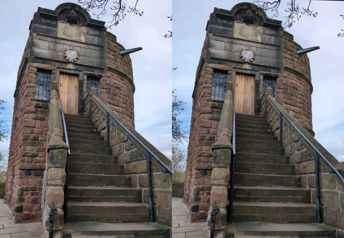 Here's King Charles' tower in Chester. He wasn't in when I visited, although I think I saw Camilla look out of the window. I suppose they'll keep Harry and Meghan there if they visit and it's handy for the Duke of Westminster's wedding too  #3D #stereoscopic