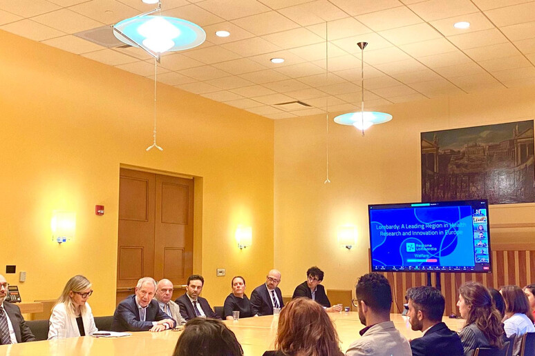 🇮🇹 in 🇺🇸
Guido Bertolaso in DC: with the support of our Embassy, many of the Italian doctors, scientists and researchers working in the U.S. were invited to discuss our project, goals and vision for public health in Lombardy.
👉 miamisic.org/guido-bertolas…
@RegLombardia, @ItalyinUS