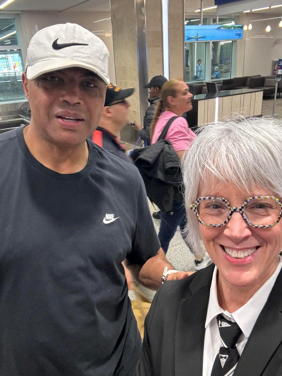 Via <a href="/AmyMauzy1/">Amy Mauzy 😀</a> - "Look whose ass made it to Mpls"

#bringyourass