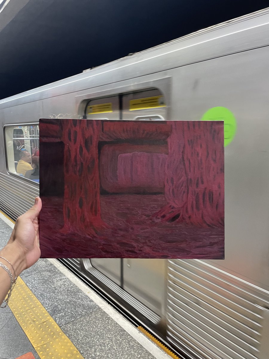 felpinho011's tweet photo. Tem alguém largando pinturas pelas estações de metrô, tava no anhangabau e simplesmente achei essa jogada de cantinho https://t.co/7DGpUCmKm8