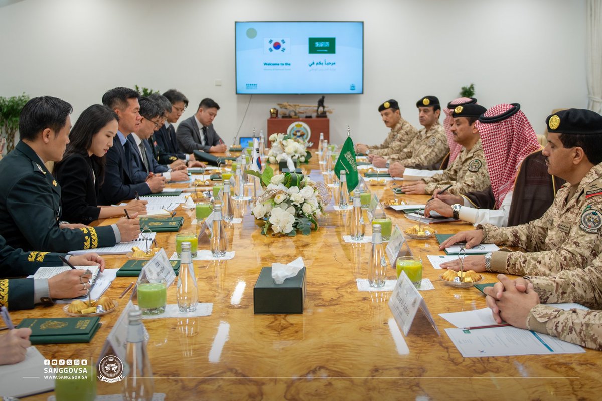 رئيس الجهاز العسكري ووزير إدارة برنامج الاستحواذ الدفاعي في كوريا الجنوبية يبحثان أوجه التعاون بين الجانبين.