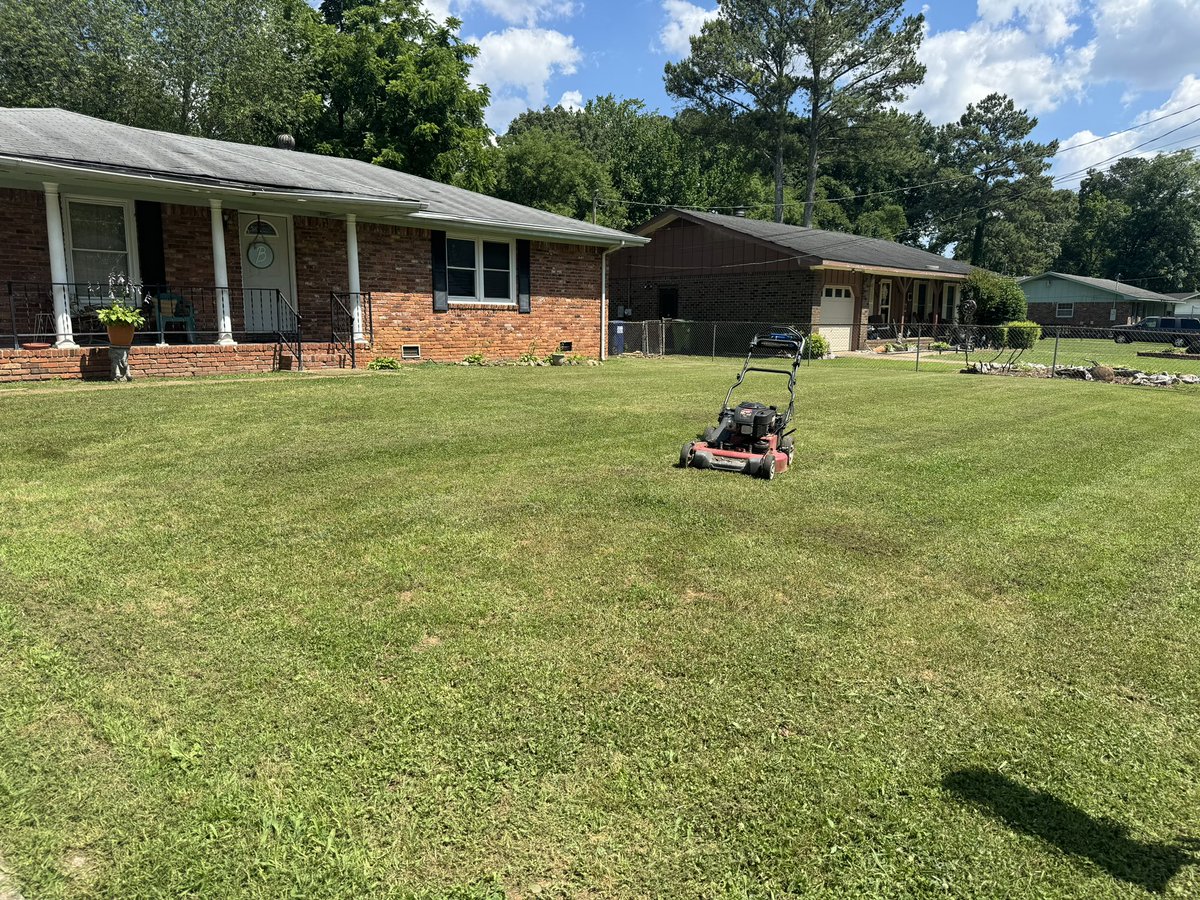 This afternoon I had the pleasure of mowing Ms. Blackburns lawn . She was inside resting at the time I came by. Making a difference one lawn at a time .