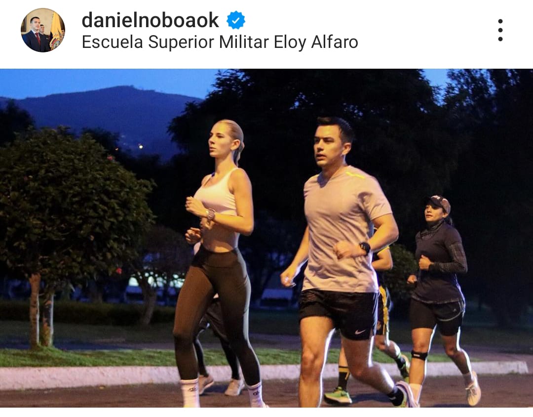 patynunezCh's tweet photo. ¡La BURBUJA de #DanielNoboa!
Mientras el presidente y su esposa corren para "cuidar sus figuras', los ciudadanos ecuatorianos CORREN para SALVAR sus VIDAS. https://t.co/SqxB2ZyhzO