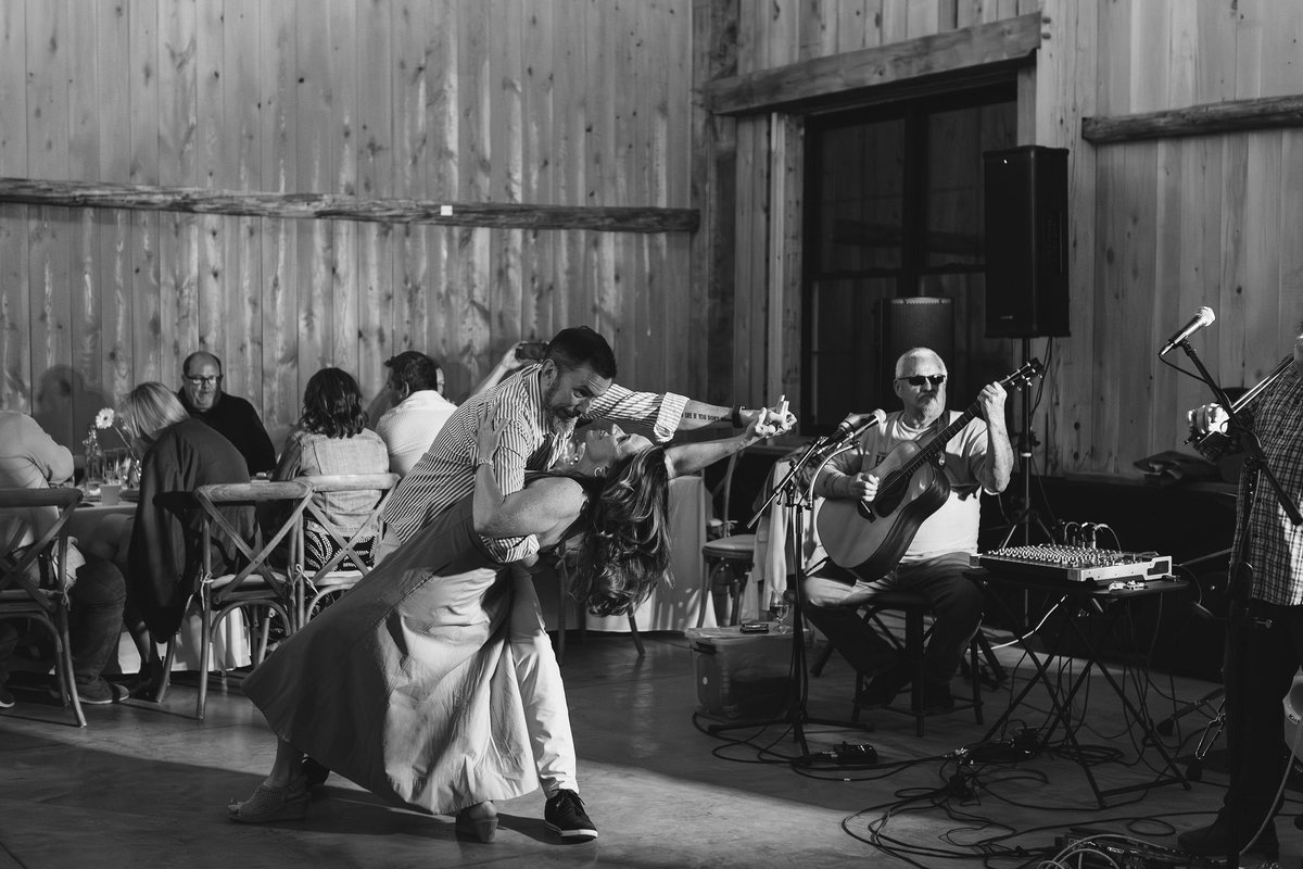 Sherman Downey is bringing down the barn on June 22nd! 

Here's what you can look forward to:
✨ Live Music
🍻 Refreshing Cider
🍕  Snacks 
🎉 Fun for All Ages (Kids under 12 are free!) 
Tickets at farmgatecider.ca

Photos by @rothsbauerstudio.kitchen