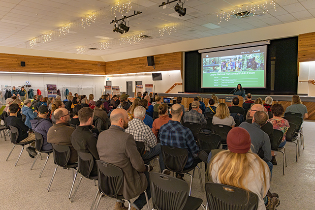 🙌 This just in: Highlights from the Jasper National Park Annual Public Forum. 🌲💡 💬 Click the link to read the full highlights of feedback shared by forum attendees and see how your ideas are shaping the future of #JasperNP! parks.canada.ca/pn-np/ab/jaspe…