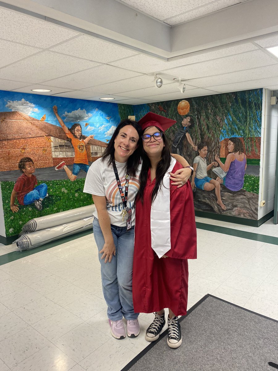 Matyasik220's tweet photo. My favorite day of the year! I am so proud of these students. Go Tigers! @SunnyHill220 https://t.co/B30EVZyWXX