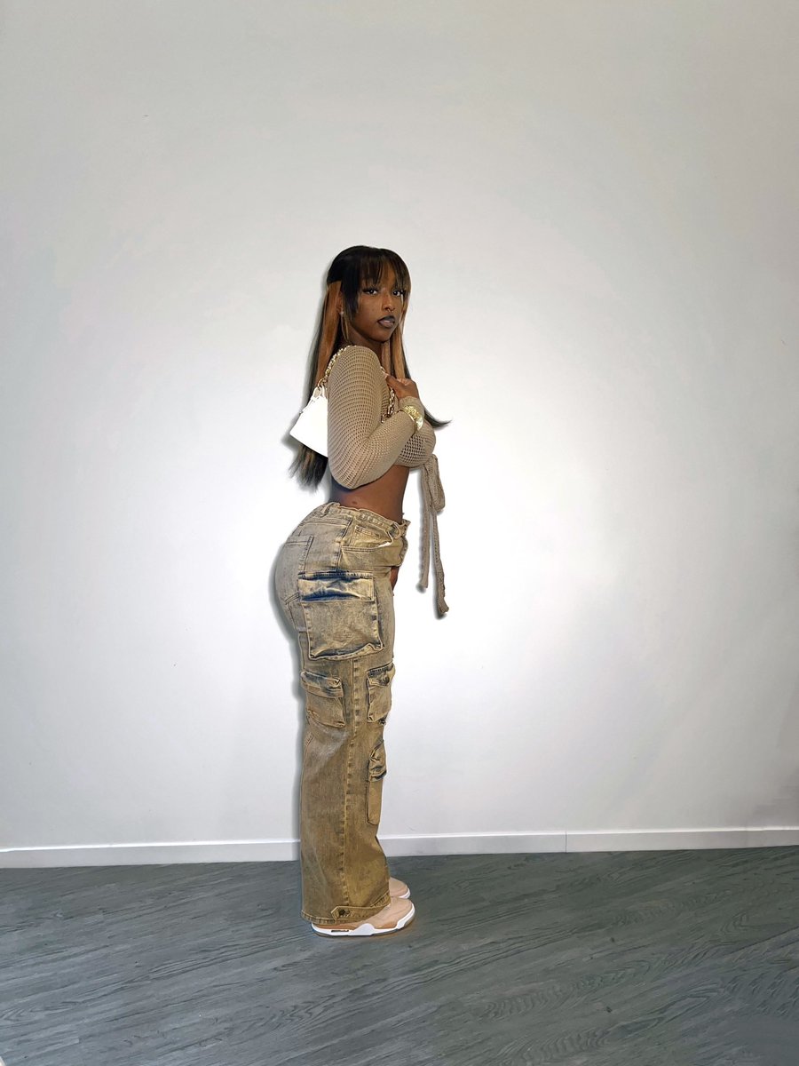 Reginaa.jay tweet media