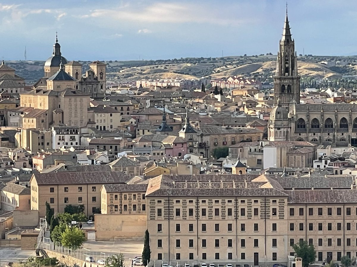 Bubbles and droplets #Toledo. Great #euromech workshop with so many friends and colleagues. Find the outsider! (spoiler @poftwente 😀)