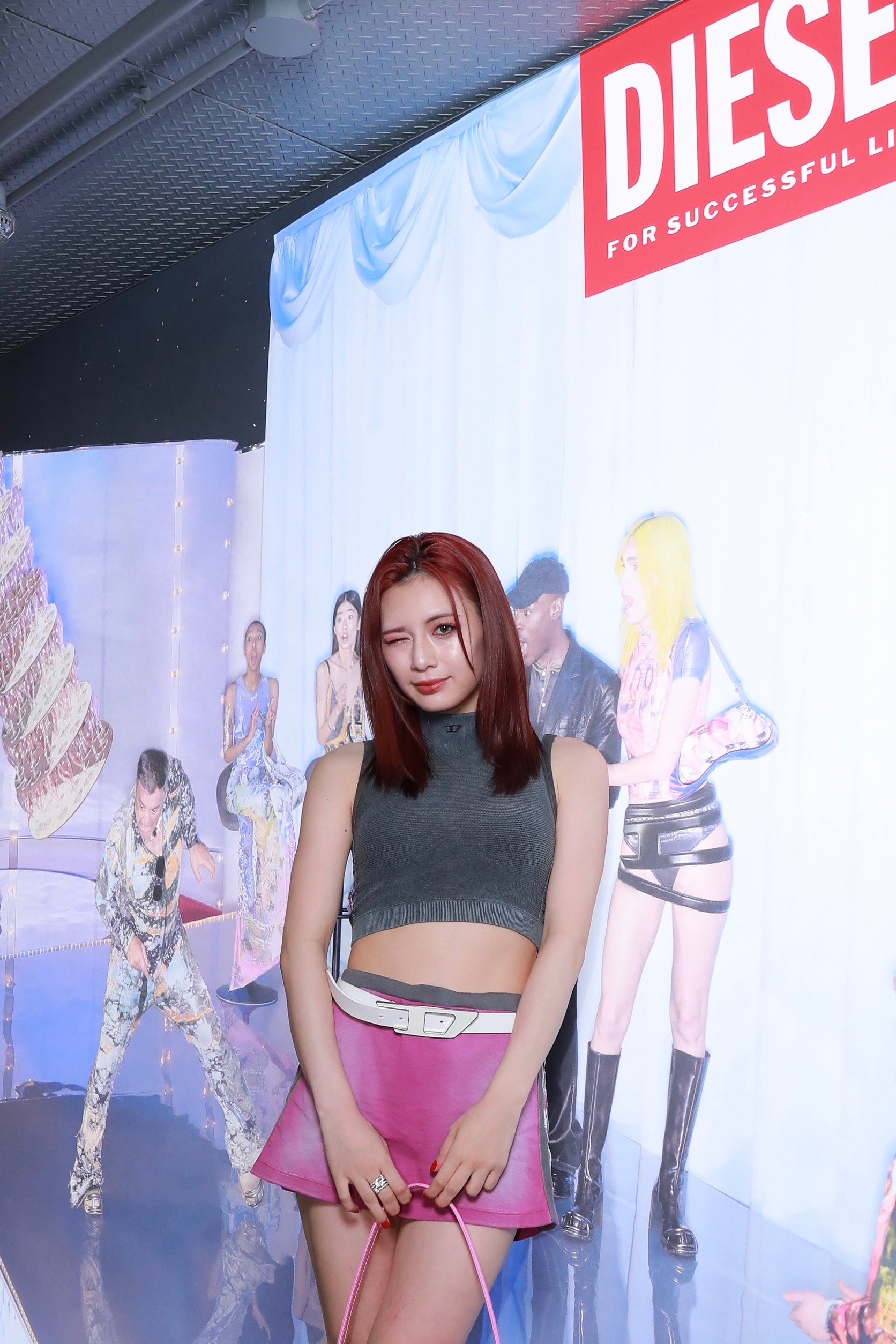 GOINcC5bwAAkml3?format=jpg&name=4096x4096