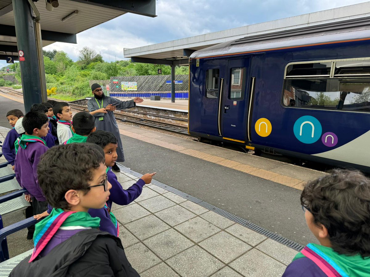 Beaver scouts have been busy working on their safety badge. This afternoon they visited our local railway station to learn more about staying safe on the railways.
@scouts
#stayingsafe
#WeAreStar