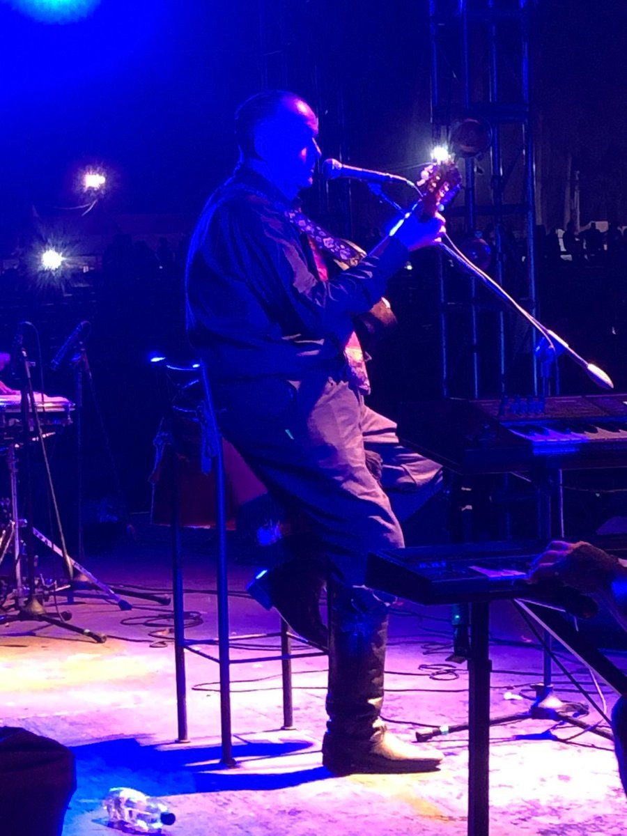 Lamentamos el fallecimiento de Carlitos Paravís. Una gran persona. Un fuerte abrazo a su familia! QEPD.