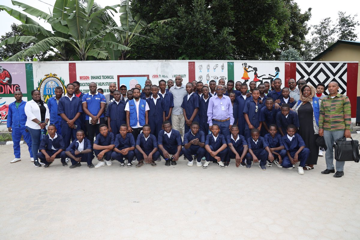 CaritasRwanda's tweet photo. On 21st May 2024, @USAIDRwanda and @rubavudistrict educational officials paid a visit to #Igire_Gimbuka's interventions, including children supported in pursuing the TVET program at @Visionjeunesse2 and children in the #CBIM club at GS Shwemu II. @PEPFAR @RwandaYouthArts 2. https://t.co/JsQ4545trh