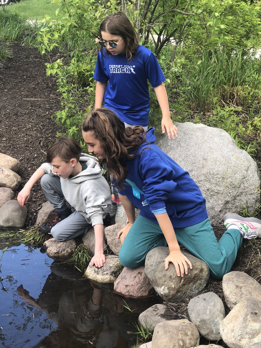 ForestHillsPS's tweet photo. Happy 25th anniversary to Goodwillie Environmental School! They held a reunion for students, alumni, and families, and over 500 guests attended. If you attended, share with us your pics. and let us know how Goodwillie impacted your life! ❤️🌻🐸🌳🦆 https://t.co/RPuJyDr7xc