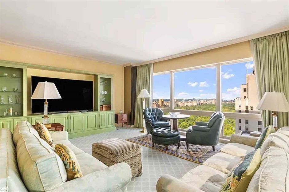 wifmsol's tweet photo. Just booked an AirBNB in @TrumpTower  and ordered 2 caucasian hookers delivered to my suite

Just me, some broads, and an 8th in the best apartment money can buy

#WIFM2024 https://t.co/SdUdwo7AHb