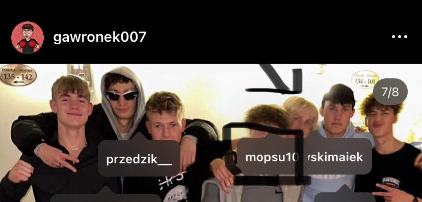 matikbigdick's tweet photo. Gawronek bije sie z kumplem na clout 
Niezły wałek xddd
#cloutmma #lexy #gawronek #cloutmma5 https://t.co/Y2Ymi4kt57