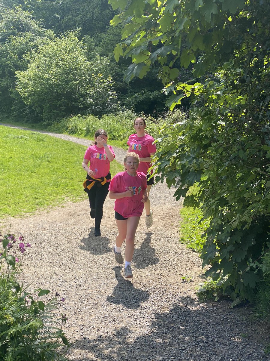 EDevonSchoolGa1's tweet photo. Fantastic Devon School Games Girls Neon Colour Run today at Okehampton - Thanks to @activedevon and @SGDevon for facilitating. Great turn out from E Devon schools  @KingsSchoolOSM @AxeAcademyPE @HonitonCC @ataylor_PE @CGSSPORTS @TheKingsOSMPE. Well done all @YourSchoolGames https://t.co/LuWqR9jleT
