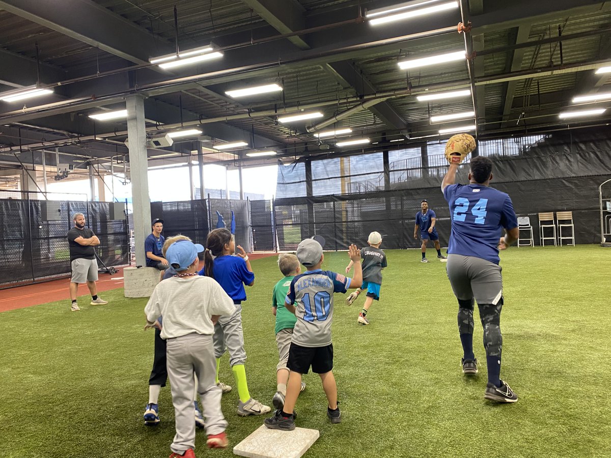 Our '24 Tarpons Baseball Camp Early-Bird Price ends tonight at 11:59PM EST. 📅 I June 19-21 for Kids Ages 6-12 🧢 I All Campers receive a camp hat, shirt, & photo Sign-up for $175.00 (pre-tax) bit.ly/3QEFBRr After 5/21 the camp will be $225.00 (pre-tax)