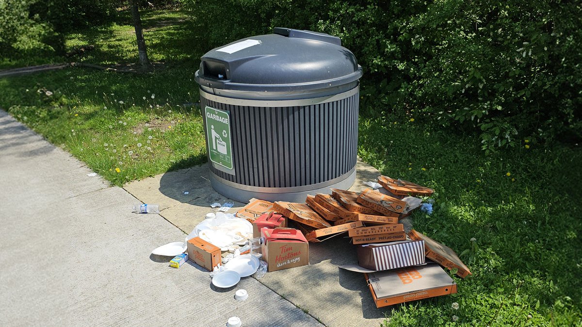 Spotted! Litter at one of our parks at Elgin Mills & Woodbine. Don’t be a jerk. Do your part to help keep our City beautiful. If you can’t clean up after yourself while enjoying our public, shared spaces, stay home. Photo courtesy of Reddit, r/Markham.