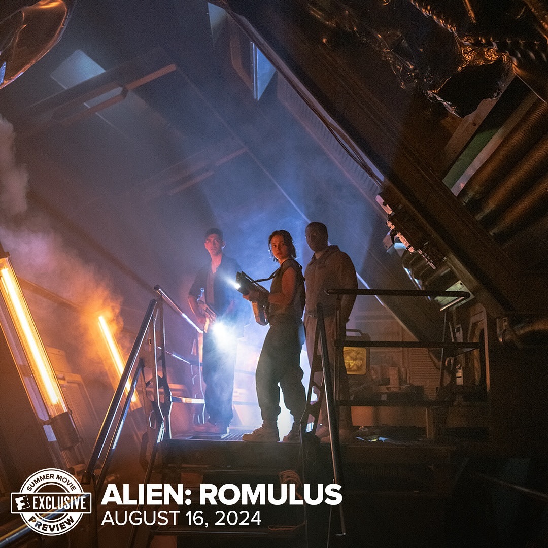 O @Fandango divulgou uma imagem inédita de 'Alien: Romulus', novo longa da franquia de ficção científica que estreia dia 16 de agosto nos cinemas americanos via @20thcentury. Dirigido por Fede Álvarez, o filme traz nomes como Cailee Spaeny, Isabela Merced e David Jonsson.🔥🎥