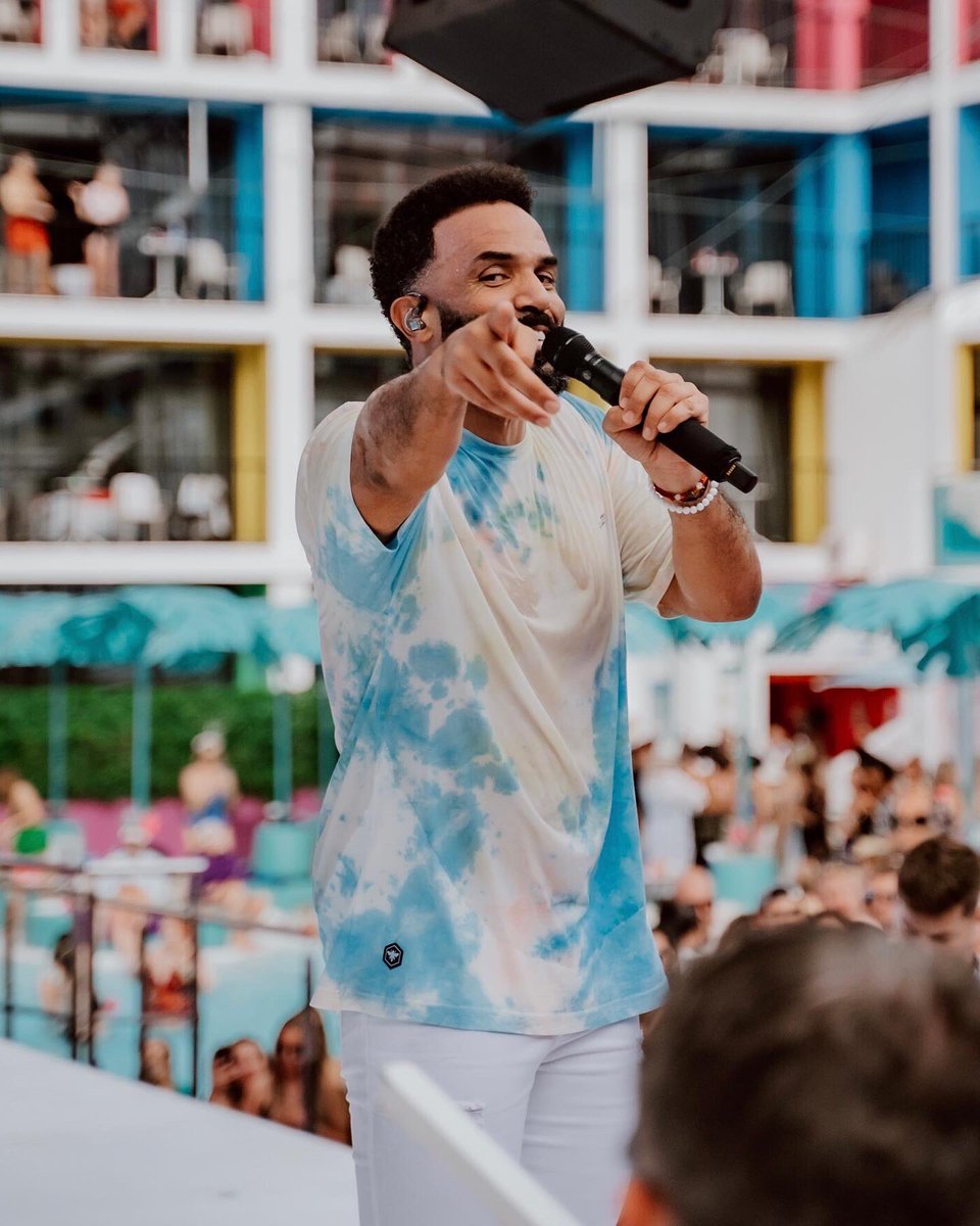 Welcome back @CraigDavid ❤️ A legendary opening party that has set the bar sky-high 🚀⭐️ A huge thank you to the incredible @WesNelsonMusic, @djpolicy and of course @PatrickNazemi - because it wouldn’t be a @TS5 pool party without you. The countdown to next Tuesday begins now! 🫶