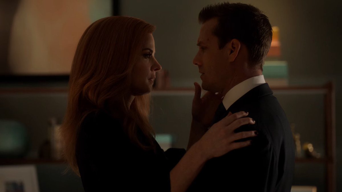 I clearly have a thing in TV shows for gorgeous red headed women leaving their men floored by a kiss!