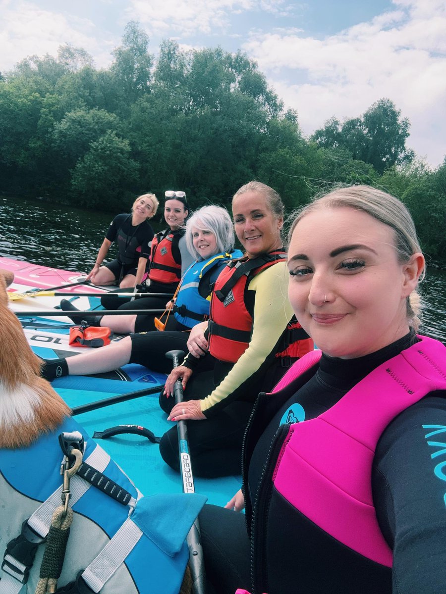 Samanthawinnet1's tweet photo. What fabulous work colleagues I have ! #teamwast @NWalesSocial @TTD_NW @jjjj86 @WalesGuides @discoverwales1 @actifnorthwales #padarn #Llanberis @eryrinpa @visit_eryri #paddleboarding #openwater @Ambo_Pete @YGEDBangor https://t.co/QJpEGMWaDD