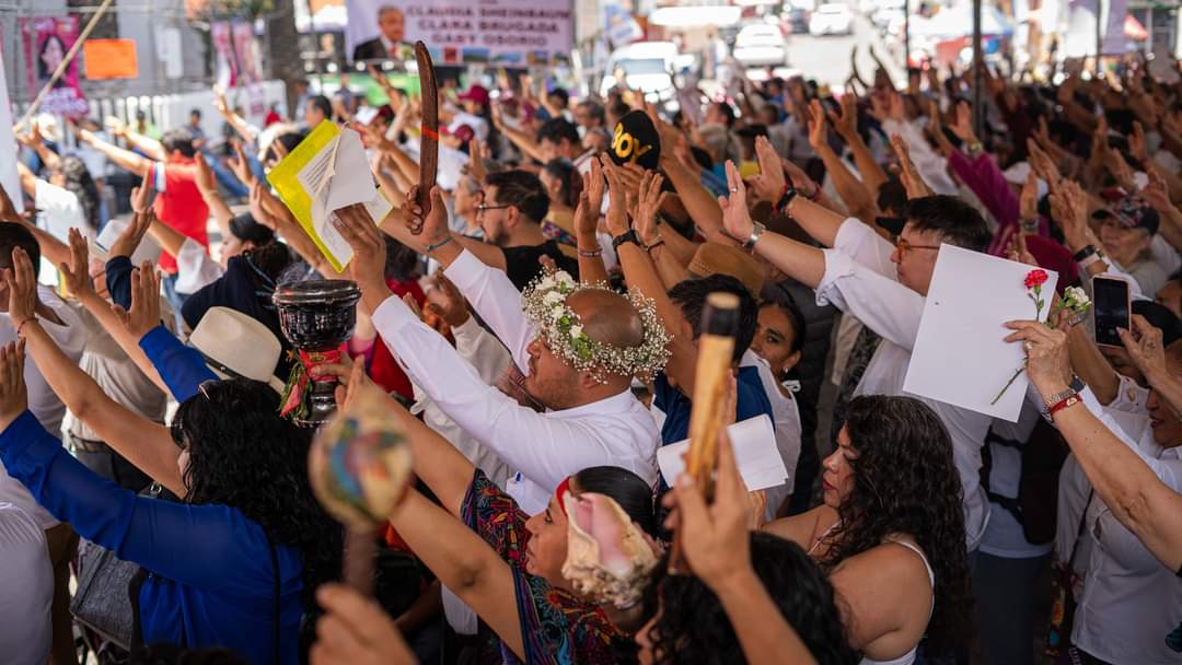 En Chiapas, en la última semana, se han registrado cuatro ataques armados en contra de personas candidatas. De los cuatro ataques, dos candidatas han sido asesinadas y una herida. 🗞 📲 acortar.link/BRwkyQ #PeriodismoFeminista #Elecciones2024MX #EllasEnLasUrnas