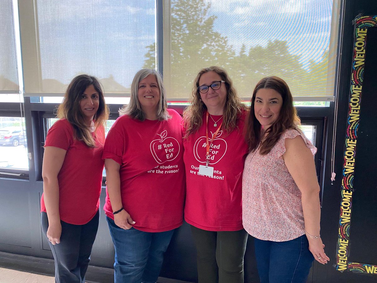 Check out the amazing @ElemTeachersTO members & teachers at North Bridlewood JPS - united in their #ETTRedforEd! It's cause they know that better working conditions are the foundation for better learning conditions. #EducationUnafraid