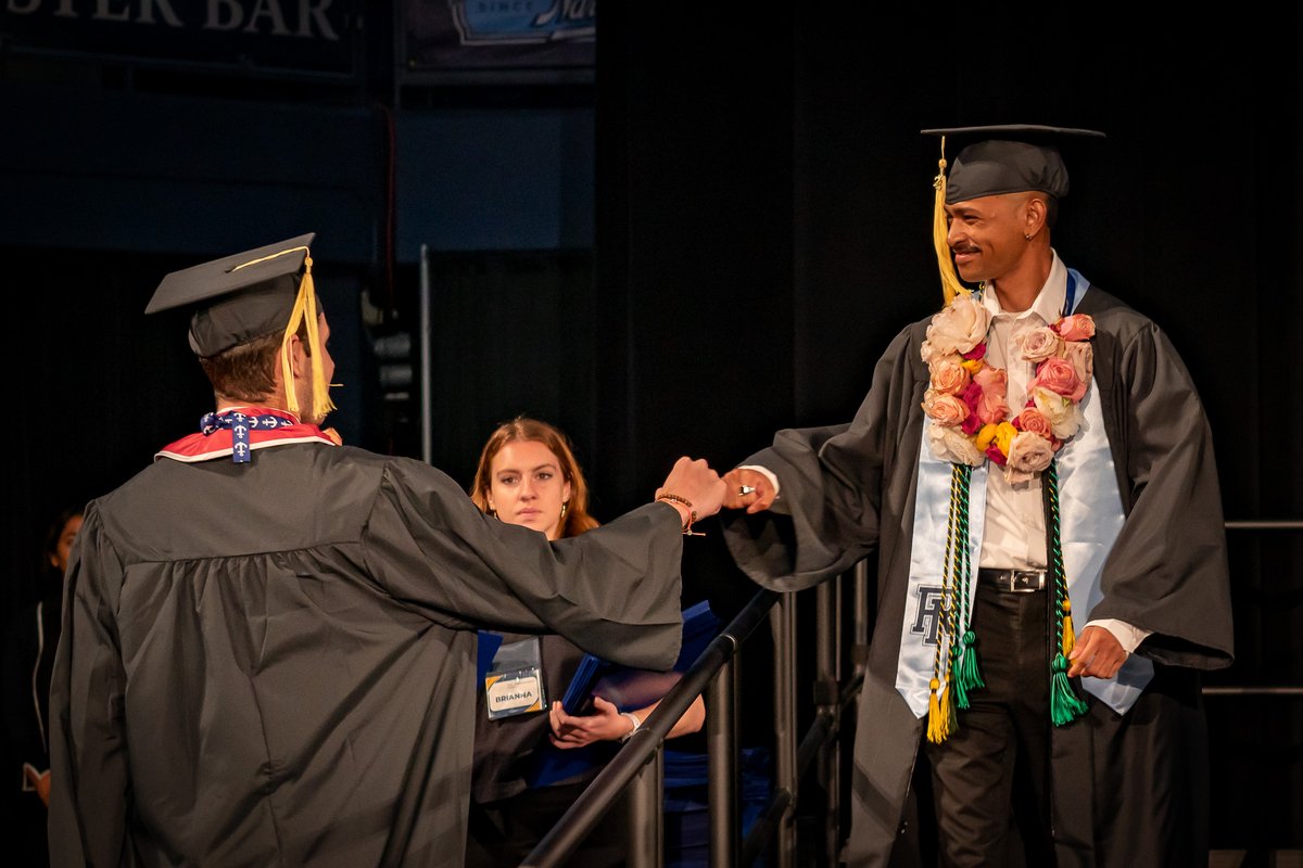 universityofri's tweet photo. From land to sea, our graduates are ready to tackle global challenges! Congratulations to the URI College of the Environment and Life Sciences and the Graduate School of Oceanography #ClassOf2024! π
@URICELS @URIGSO #URI2024 #RhodyGrad #GoRhody #Commencement #Graduation https://t.co/YTq1YFkiwb