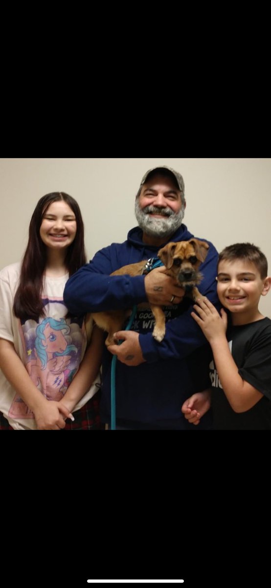 Schnitzel found his perfect forever home with some awesome previous adopters 🥰 #animalshelter #animalshelters #fpas #rescuelife #rescuedogs #rescuedog #shelterdog #shelterdogs #animalrescue #rescue #PleaseShare #dogsofinsta #foreverpawsfamily #community #adopt #familypets