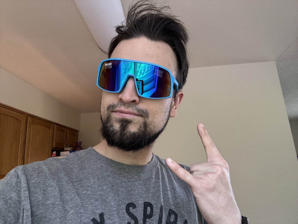 Also my @WWEUsos, Main Event Jey Uso shades arrived today also! Cannot wait for those sunny summer days where I can YEET at the beach!  #YEET #MainEvent 💙✨