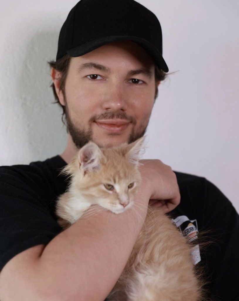 another_rue's tweet photo. UNA PANTERA Y UN LEÓN 🥺🤏 https://t.co/ynQRxvDDzF