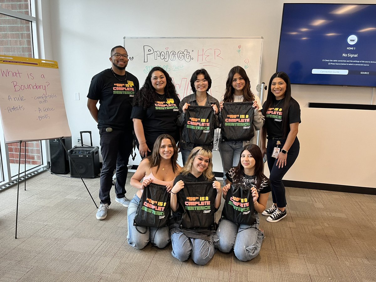 Yesterday, our #youthservicesteam visited West Covina High School to deliver a presentation on boundaries and engage in activities with the students.

#ywcasgv #ywcaisonamission #youthservices #westcovina #westcovinahighschool #healthyboundaries #students #youthengagement