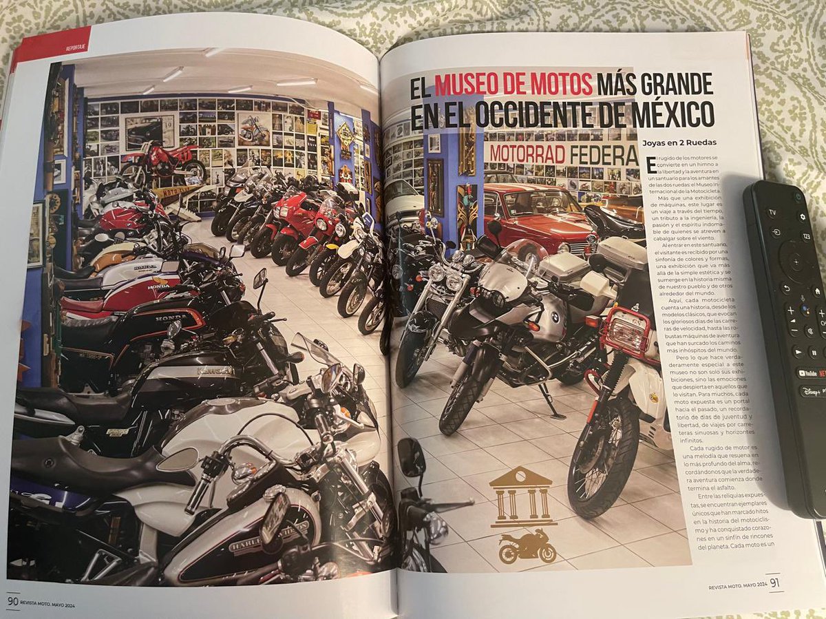 motofedmex's tweet photo. Merecido reconocimiento para Chavita Herrera gran referente del motociclismo #expomoto #guadalajara   @Revista_Moto https://t.co/WINxTT5nuI