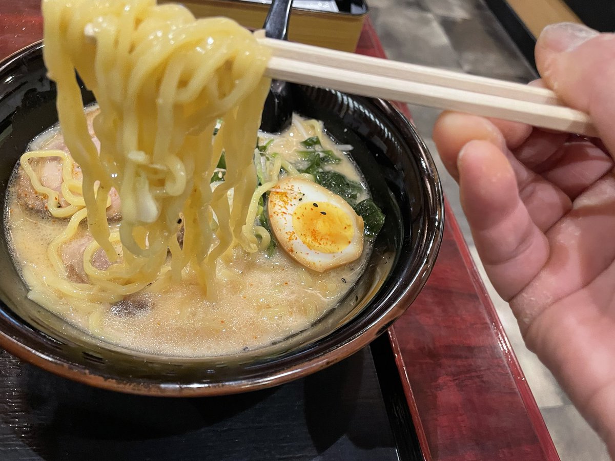 خلال الأيام الثلاثة التي قضيتها في طوكيو استمتعت بتناول الأطعمة اليابانية اللذيذة 😋