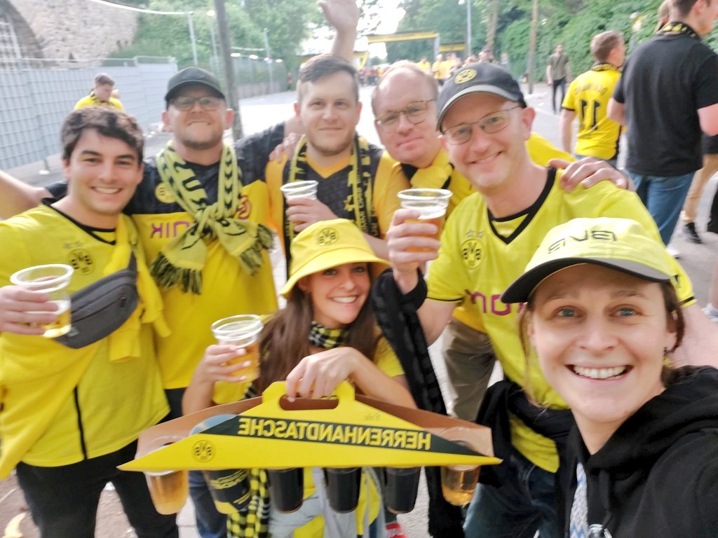 @arwed2801 @BVB @BVBBuzz @RNBVB @Fanabteilung @BILD_bvb @FranceBvb @BlackYellow @stadtdortmund @DortmundPeru @RN_DORTMUND @ChileTodayNews #BVB 💛🖤💛