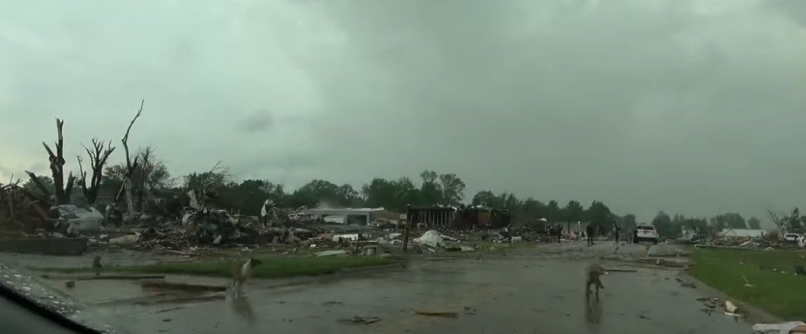 WXmarcus's tweet photo. Aftermath of the tornado that just went through Greenfield https://t.co/7GEJpeWHUP