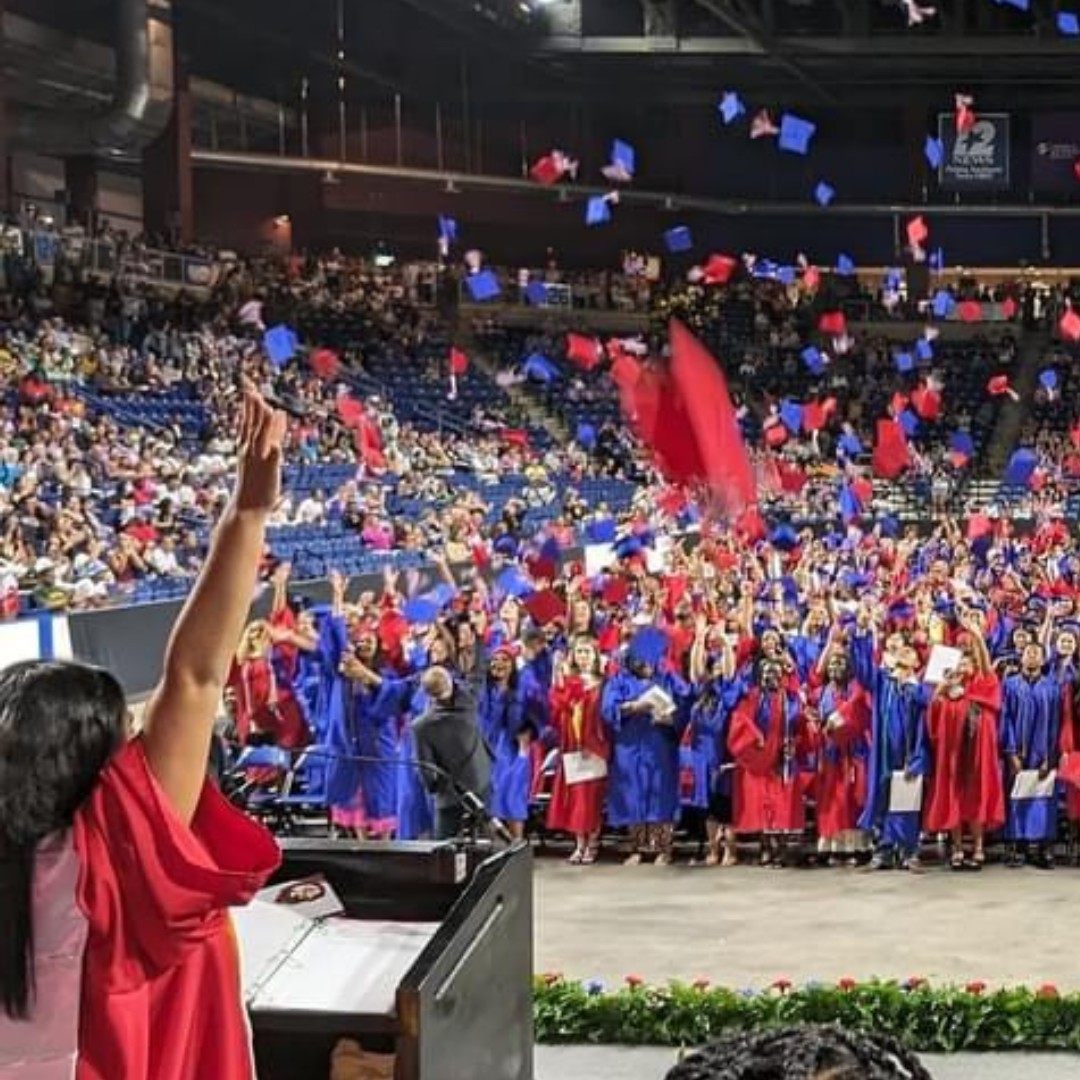 🎓 Saturday was a day to remember as 999 Beaumont ISD Seniors officially became #BMTISDGrads24! We are so proud of our new Beaumont ISD Alumni and can't wait to see all the amazing things they'll accomplish. Check out these incredible celebration photos! 🎉📸 #ClassOf2024