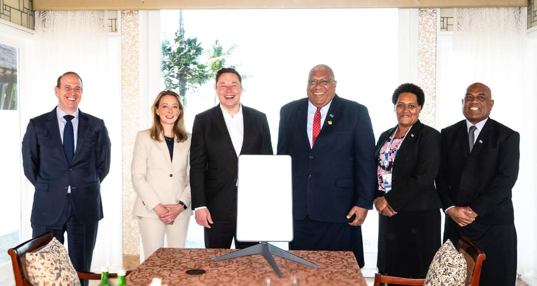 His Excellency, President Ratu Wiliame Maivalili Katonivere has commended the founder of Starlink @elonmusk for creating opportunities for wider bandwidth connectivity and high-speed internet connections in remote and rural areas of Fiji. 

#FijiNews
#CoalitionGovt