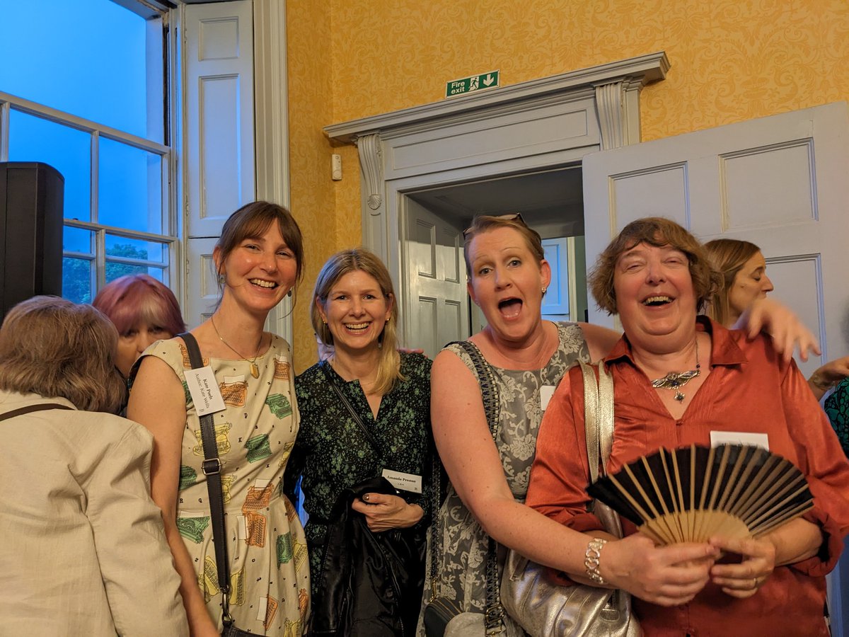 On my home from the gorgeous @BoldwoodBooks summer party. Far too many people to tag but it was lovely to get a shot of the @LBA_agency gang @LBAamanda @EmmaOrchardB @JenniKeer and team Malvern Farm @EmilyWhyy Happy 5th birthday Boldwood!! 🧡🧡🧡🧡🧡
