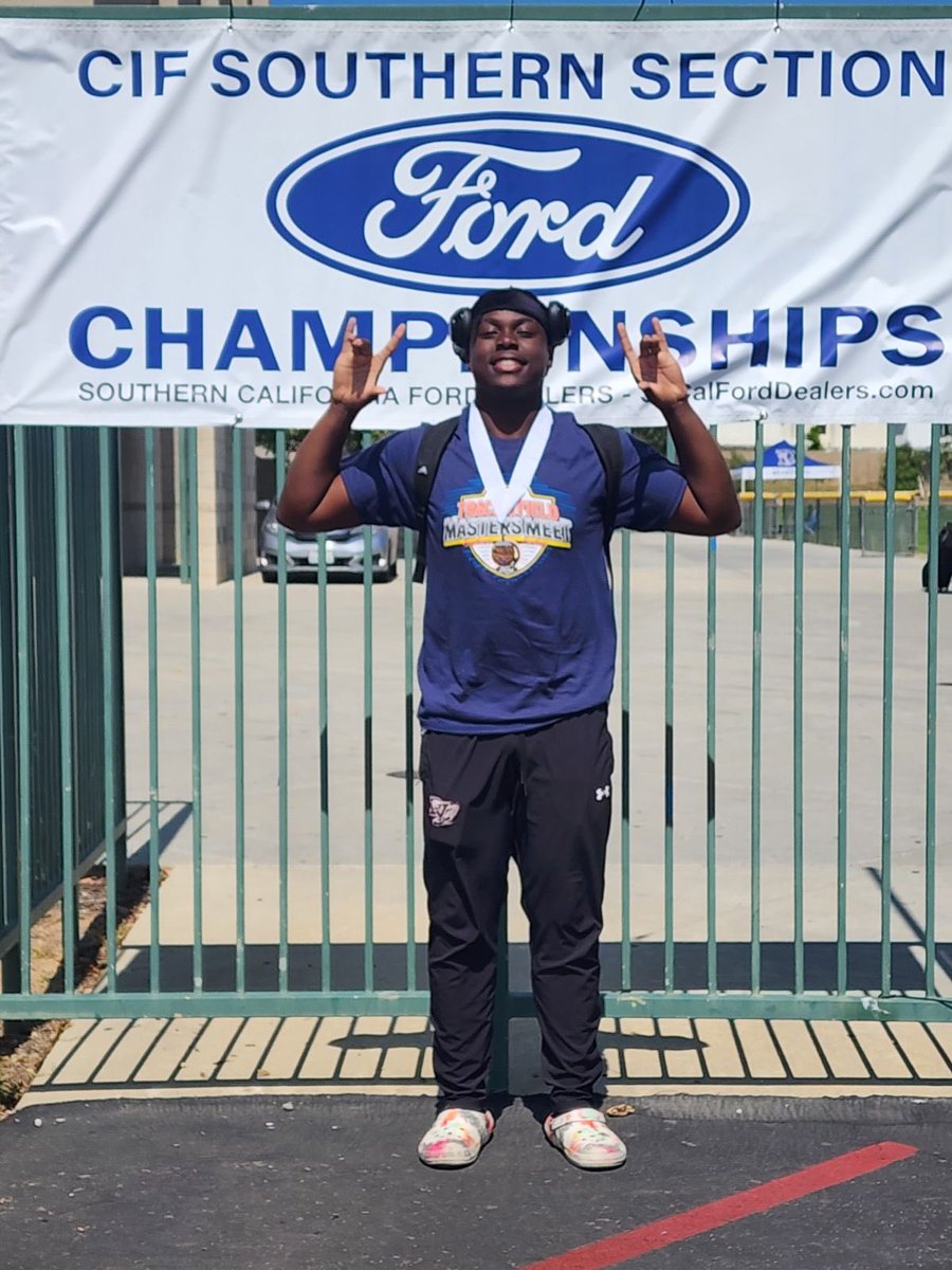 JaydenEpps52's tweet photo. It’s been a long year coming to an end soon from small town prospect to competing on the big stage CIF champ and state champ loading 🙏🏿 https://t.co/17mqzls1jz