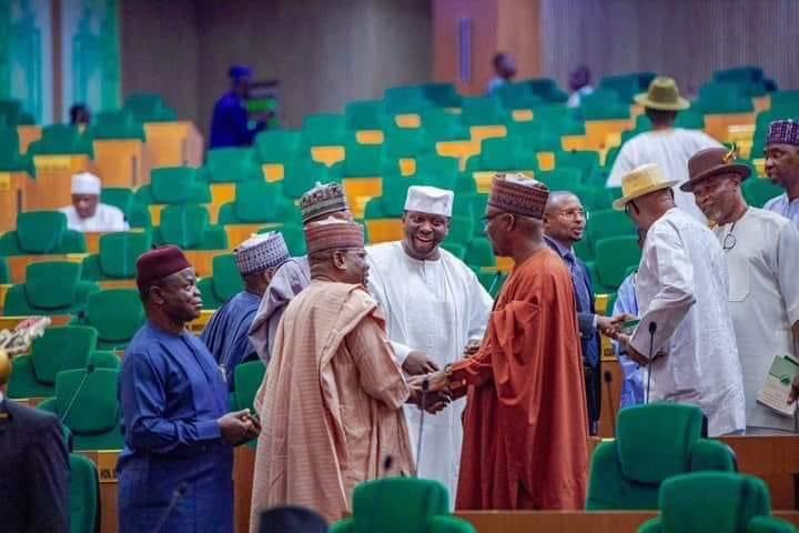 TeamDasuki's tweet photo. Hon. @abdussamadd Dasuki (Santurakin Sokoto) exchanging pleasantries with the Honourable Speaker of the @HouseNGR, Rt. Hon. Tajuddeen Abbas (Iyan Zazzau) after plenary session today. #TeamDasuki #KebbeTambuwal #DasukiProject #Representation #Governance #WeMove💫 https://t.co/IjUVPqNEyN