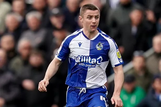 ✍️ Bristol Rovers face competition from Tranmere Rovers & Carlisle United in attempts to secure a new deal for midfielder Jordan Rossiter. #BRFC #TRFC #SWA #CUFC