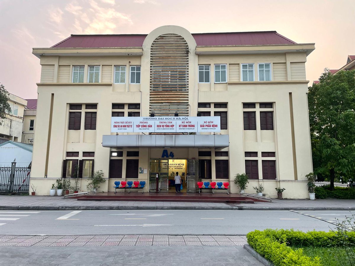 Danielli_Lab's tweet photo. While visiting Vietnam, Prof. @AmosDanielli aimed to promote collaboration. He met with Ms. Vo Thi Trang Dai from the Department of Microbiology and Immunology at @institutpasteur, and with Dr. Le Thi Hoi from @HanoimedicalU who had visited our lab at @ubarilan six months ago. https://t.co/2PZKZyX3Wr