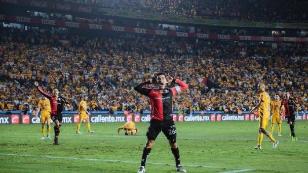 WillySepu1's tweet photo. A 2 años de ver a un hombre apagar un volcán @Rocha29Aldo 

Juro que ese día escuché el silencio. https://t.co/EQ2kKuLhrf