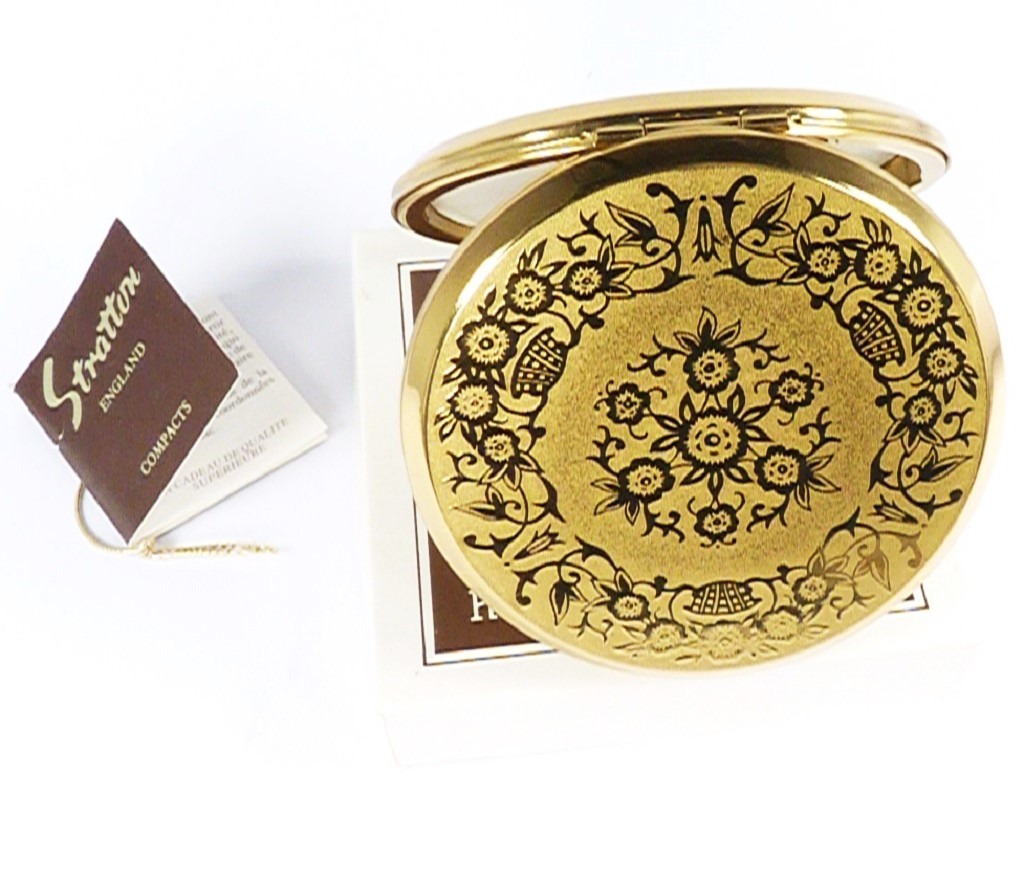 Vintagecompacts's tweet photo. https://t.co/n8v1gx4ICS
#1980svintage #vintagestyle #strattoncompact #accessories #compact #giftsforfriend #BBFgift @Vintagecompacts https://t.co/YDeNxddanj