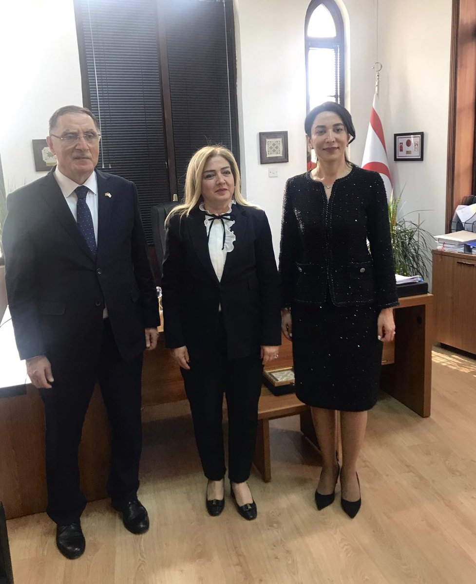 📍KKTC Türkiye Ombudsmanı Sayın @AvSerefMalkoc, Azerbaycan Ombudsmanı Sayın Sabina Aliyeva ile birlikte KKTC Ombudsmanı Sayın İlkay Varol’u ziyaret etti. Ziyarette; ombudsmanlık faaliyetleri, hukuk ve insan hakları konuları görüşüldü.